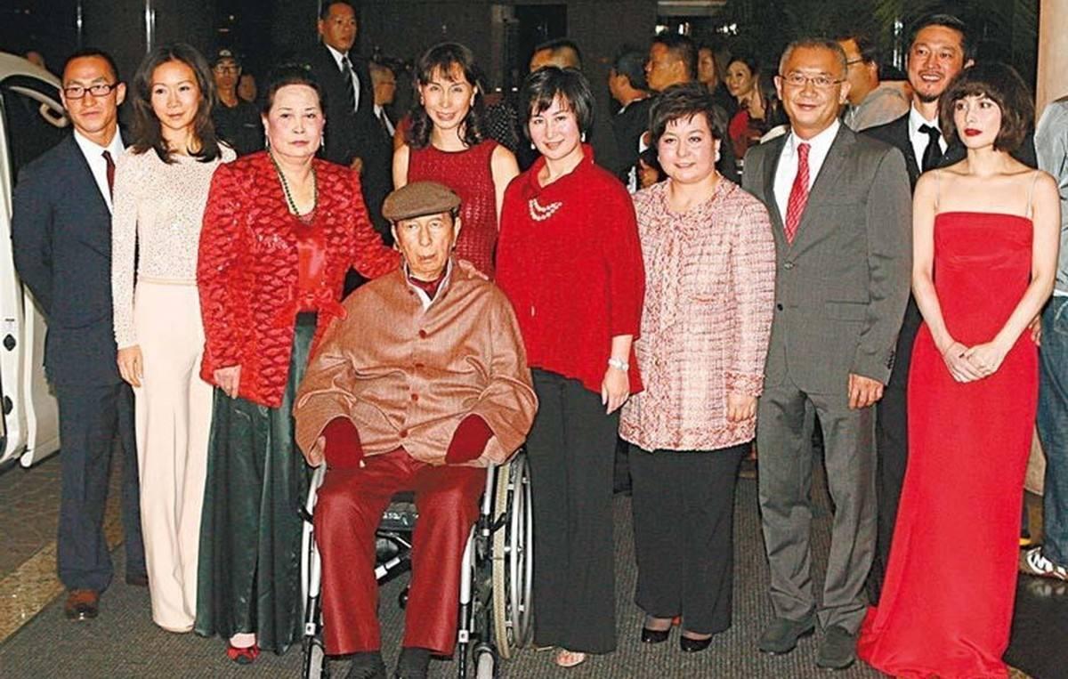 新澳門精準(zhǔn)四肖期期中特公開，深度解析與探討，澳門精準(zhǔn)四肖期期中特深度解析與探討揭秘
